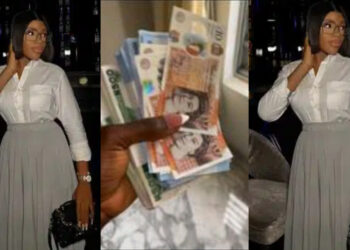 Lady shows bunch of cash someone allegedly gave her at CHIVIDO2024 
