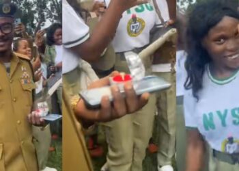 NDLEA Official Proposes To A Female Youth Corps Member, See Her Shocking REPLY