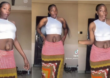 Beautiful lady goes viral as she post her unique navel on social media 