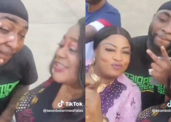 “Yoruba Woman Hilariously Declares Herself as Davido’s Mother, Sparking Social Media Frenzy”