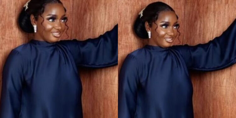 Lady Melted Heart As She Mourns Her Late Mom 