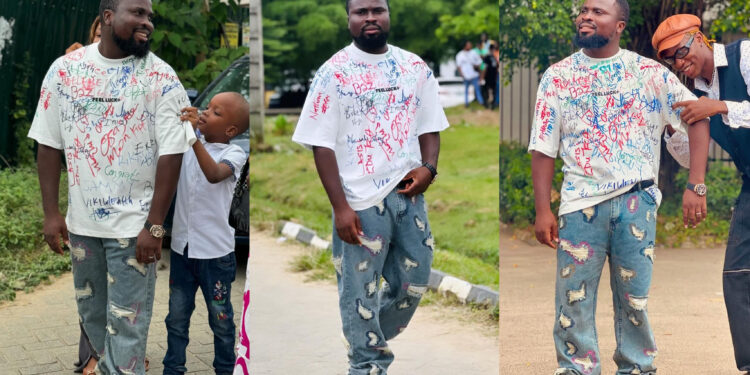 sirbalo celebrate as he finally graduated from Lagos state university. 