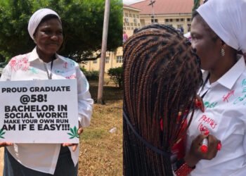 “Congratulations momma” lady celebrate her mother as she graduated with a BSC at 58 years old.
