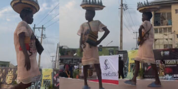 “This girl  will go far” – Nigerian Girl Selling Groundnut Joins Fashion Parade With Tray on Her Head, Video goes viral 