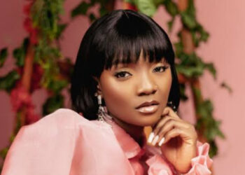 “Simi’s Candid Advice to a Fan in Love with a Single Father: ‘Don’t Do It Just for Love!'”