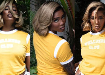 TiwaSavage trends as she shares a recent photos of herself on bikini. 