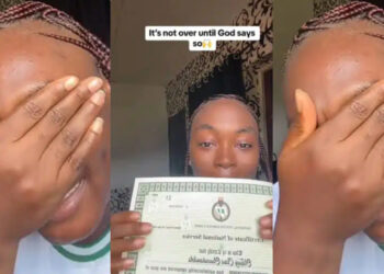 “You are going to get pregnant, you are not going to finish school” youth corperla celebrate and shared a heart touching story of  how a pastor made a prophesy for her years back after she finished her NYSC program. 