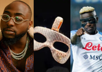 “Para” – Davido reacts to video of footballer Victor Osimhen face mask made with Diamonds and Gold