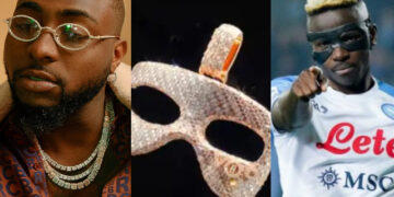 “Para” – Davido reacts to video of footballer Victor Osimhen face mask made with Diamonds and Gold