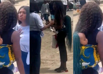 Nigerian Lady loose her coolness as she confronted a  mother in public over choice of hairstyle for her baby  