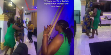 in a Heartwarming Réunion, Daughter Surprises Her Mom in Nigeria with a surprise visit After 3 Long Years Away in the US
