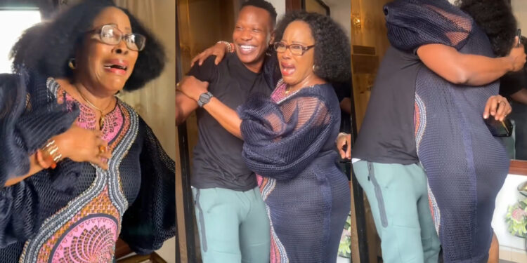 In Heartwarming and emotional moment man surprised his mother in Nigeria by traveling all the way from America without letting her knows. 