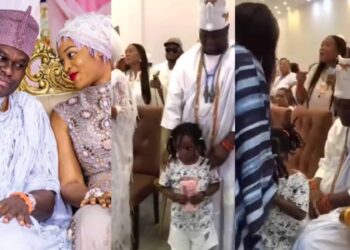 “I Pity Her”- Ooni’s estranged wife, Olori Naomi reportedly coll@pses, rushed to the hospital following arr£st by the police