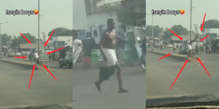 “Na prank or ritu@list”- Reactions as Man Takes Bath in Middle of Public Road